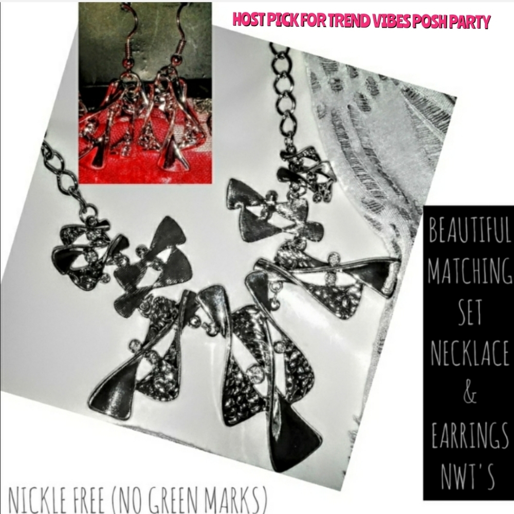Paparazzi Jewelry Necklace Earrings Set NWT